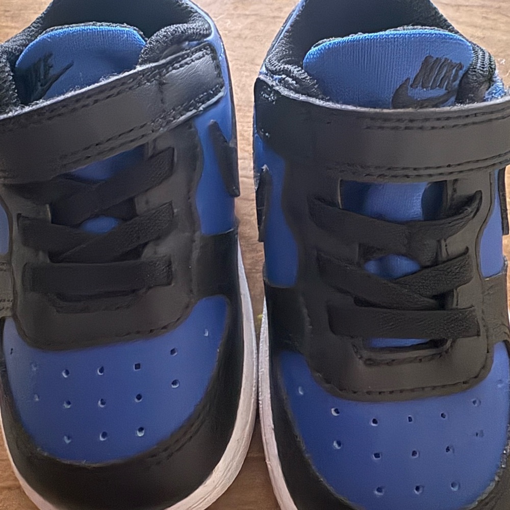 Nike toddler Black and Blue Sneakers